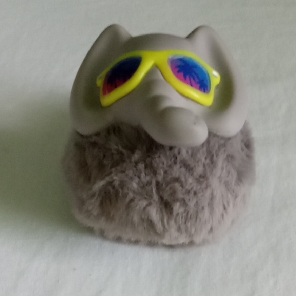 Bath & Body Works Fuzzy Summer Elephant Pocketbac Holder Packet Bac Keychain